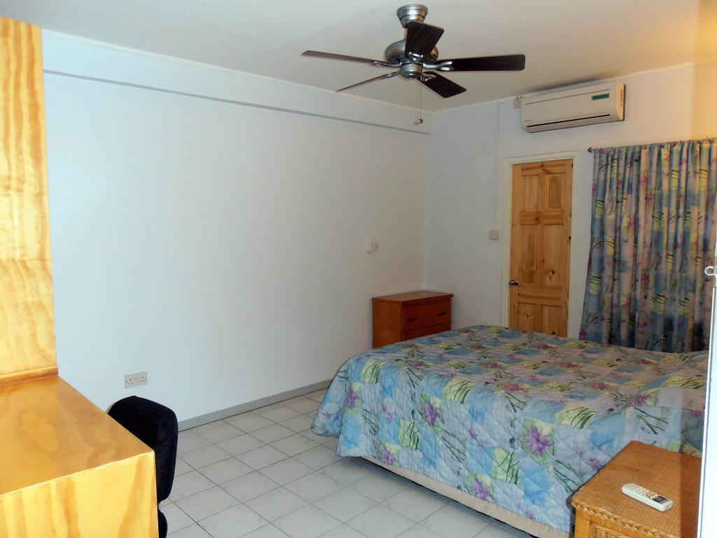 Bougainvillea Apartments St. George's Zimmer foto